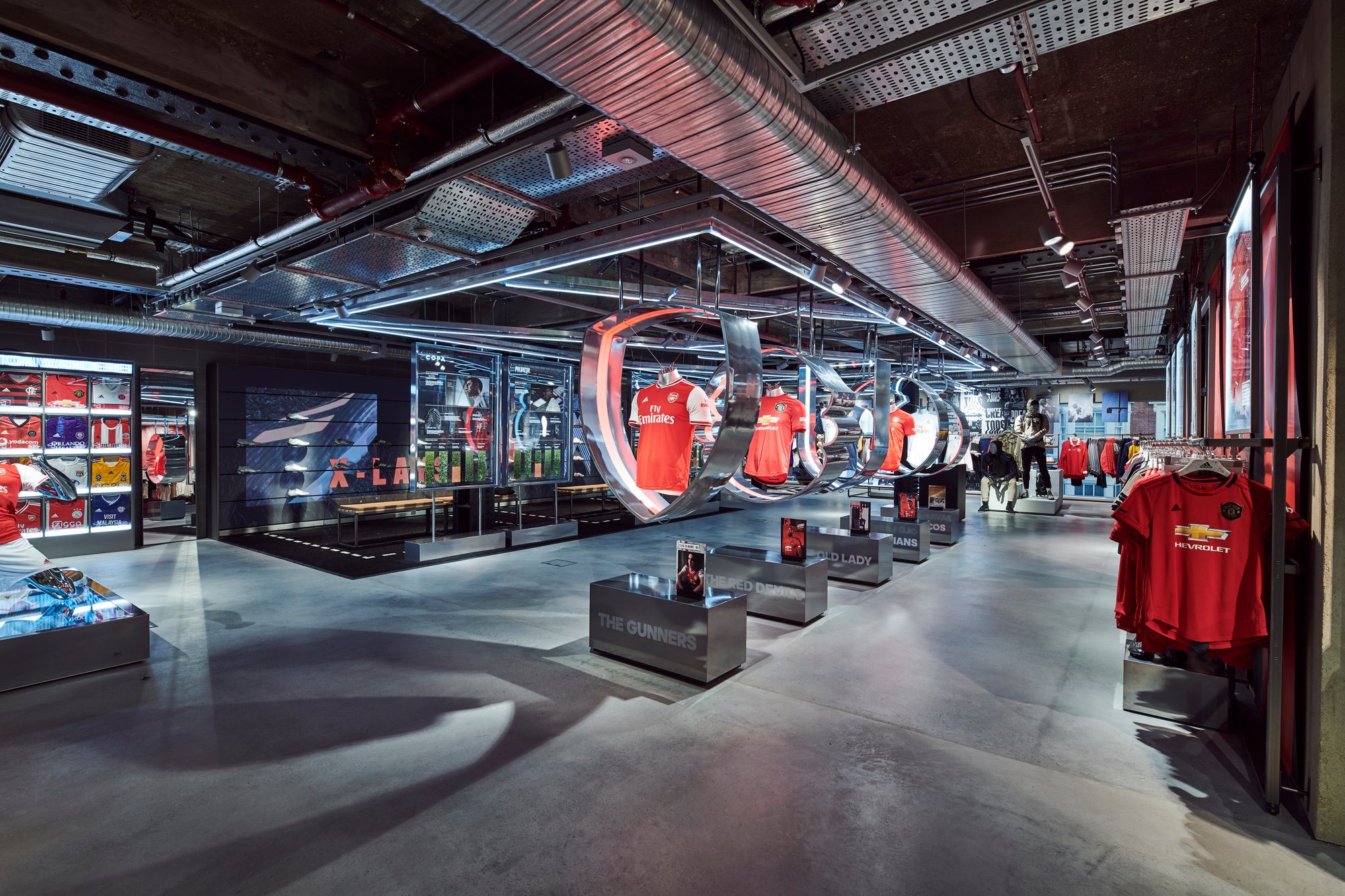 adidas_ldn_flagship_store_-_football